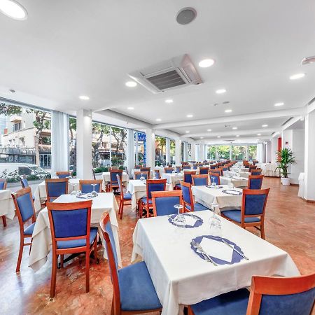 Hotel Zanarini In Centro A Риччоне Экстерьер фото